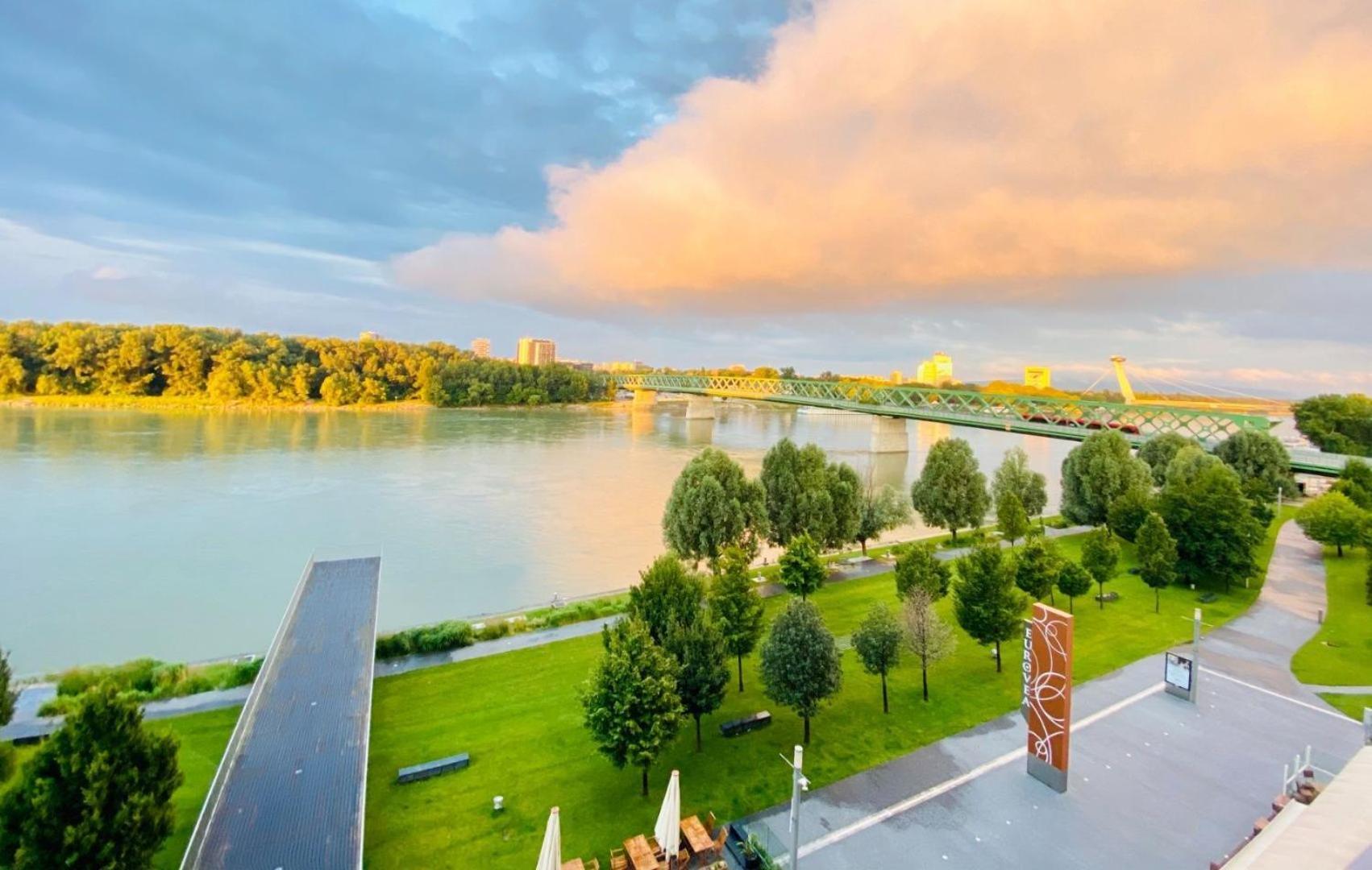 Апартаменты No1 Dream View Братислава Экстерьер фото